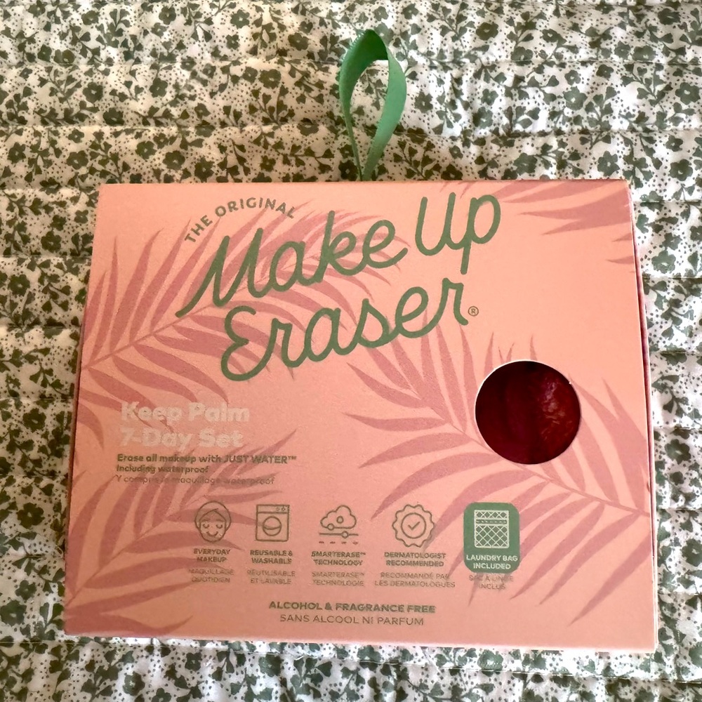 The Original Make Up Eraser 7 Towel Set - New in Box